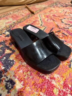 Steve Madden Black Patent Platform Slide Heels